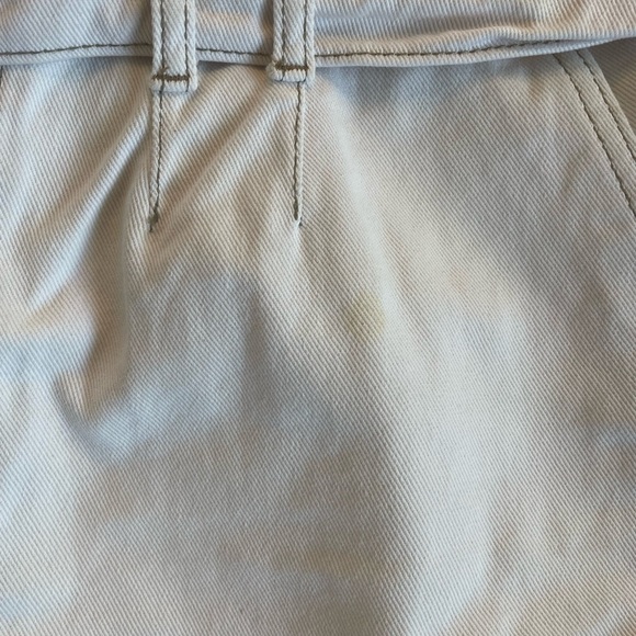 FREE PEOPLE CINDY UTILITY SHORTS PAPER BAG WAIST WHITE IVORY DENIM PLEATED SZ 8 - Picture 4 of 7